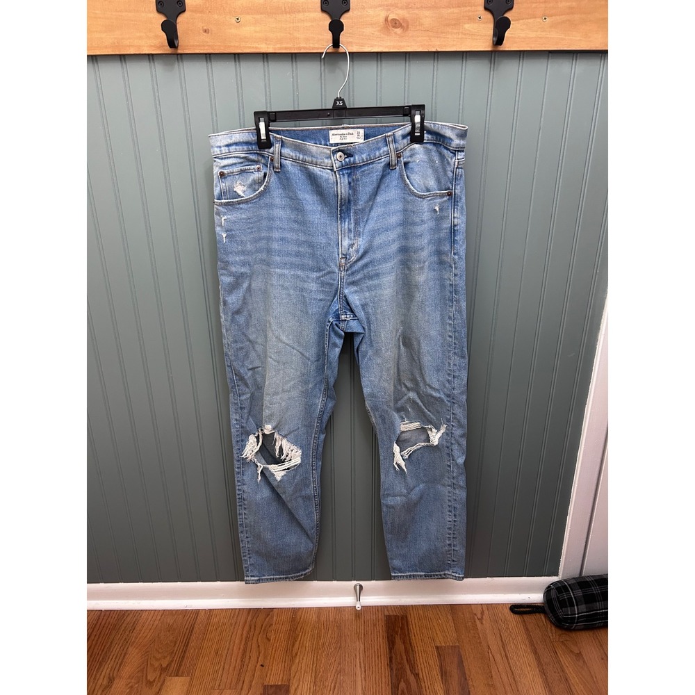 Abercrombie & Fitch The Mom High Rise Distressed Jeans Blue 33 16L Medium Wash